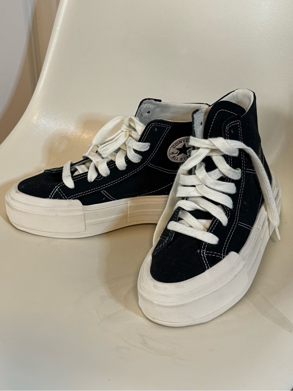 Converse Chuck Taylor All Star Cruise US6 /EU 37 (runs large like women’s size 7